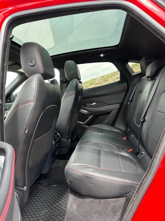 2018 Jaguar E-Pace - Image 13 of 15