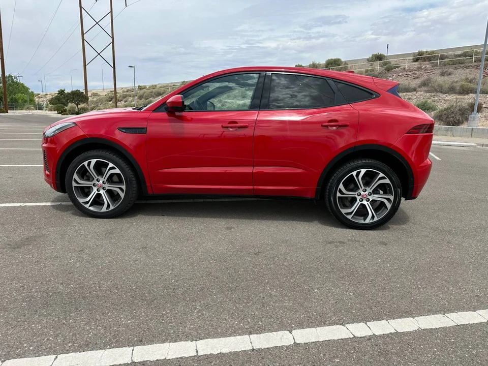 2018 Jaguar E-Pace - Image 7 of 15