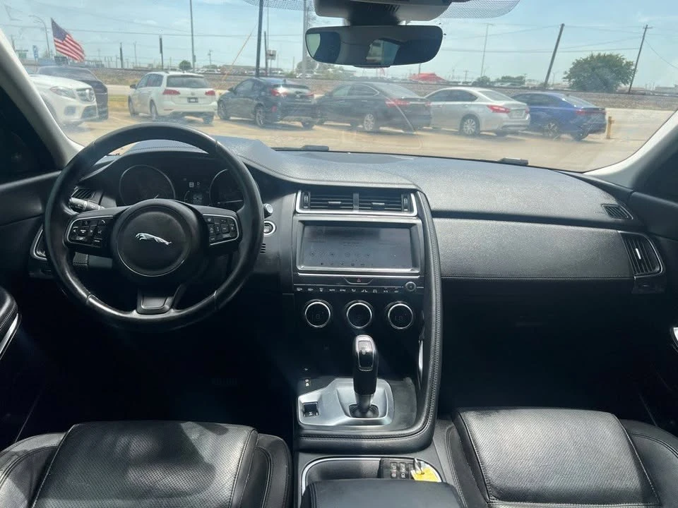 2018 Jaguar E-Pace - Image 19 of 20