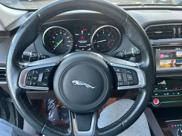 2018 Jaguar F-Pace - Image 16 of 18