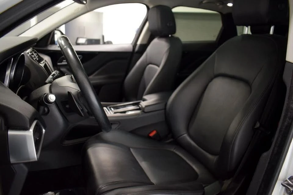 2018 Jaguar F-Pace - Image 9 of 18