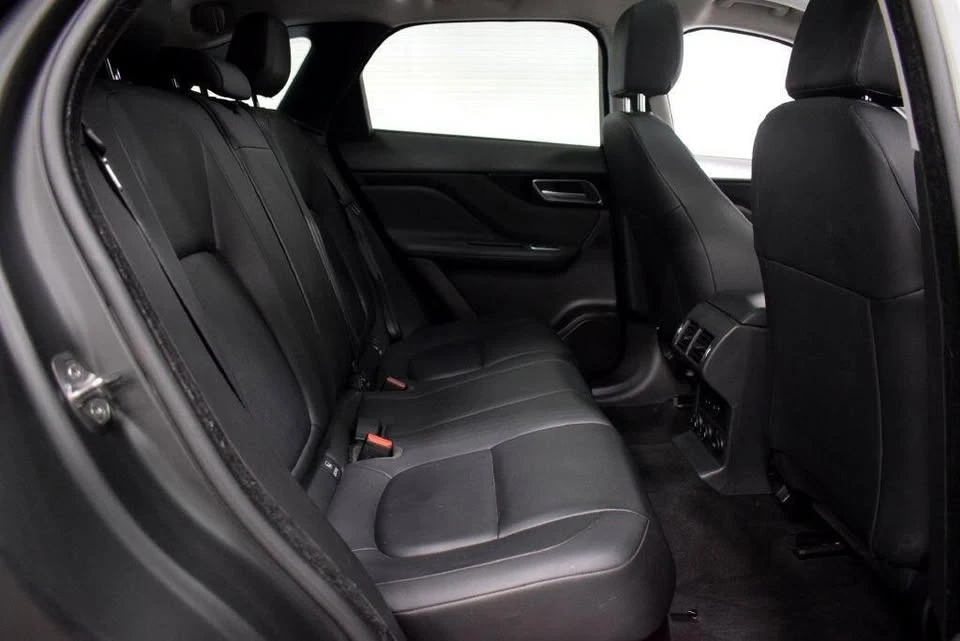 2018 Jaguar F-Pace - Image 16 of 18