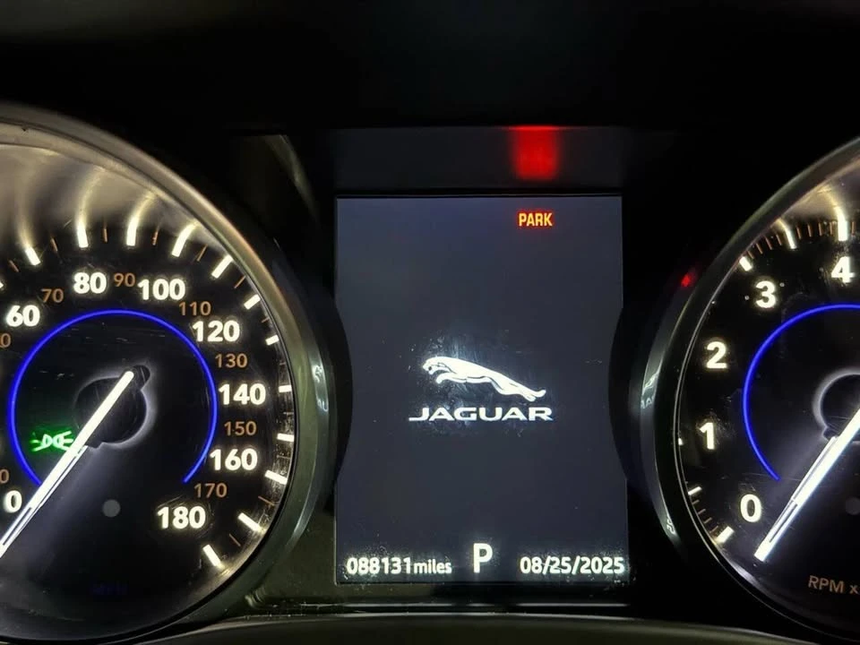 2018 Jaguar F-Pace - Image 17 of 20