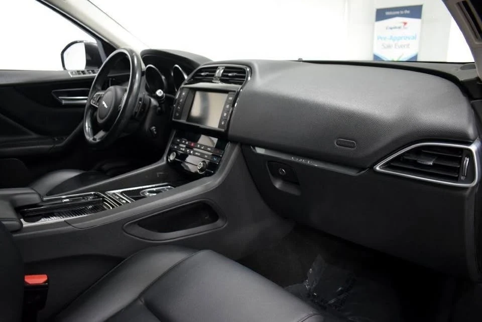 2018 Jaguar F-Pace - Image 17 of 18