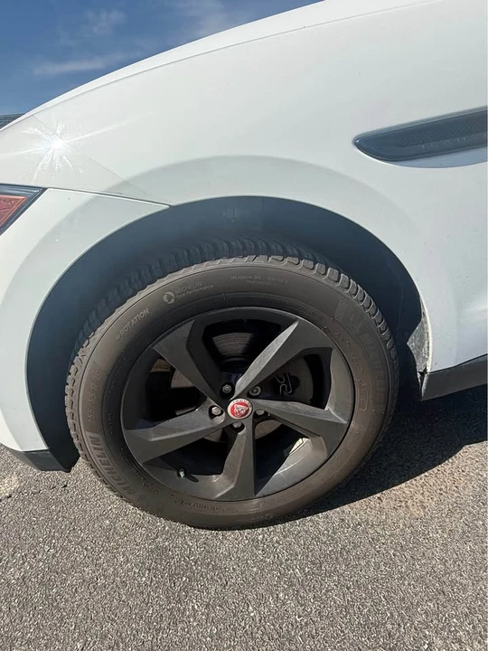 2018 Jaguar F-Pace - Image 5 of 5