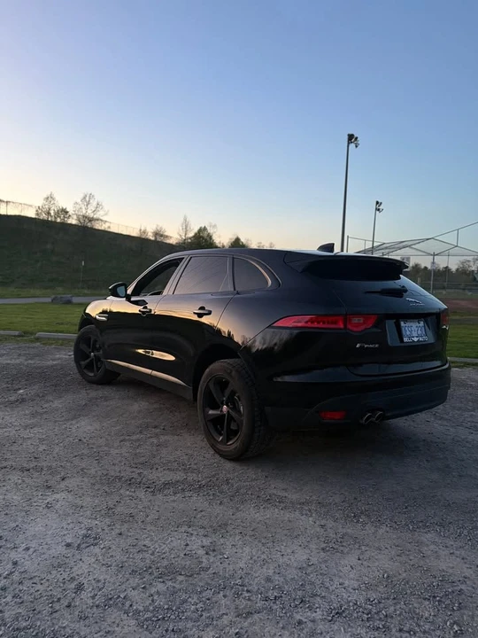 2018 Jaguar F-Pace - Image 2 of 14