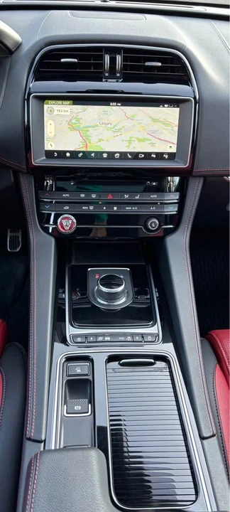 2018 Jaguar F-Pace - Image 10 of 17