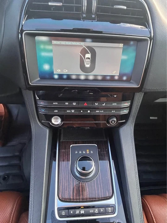 2018 Jaguar F-Pace - Image 5 of 6