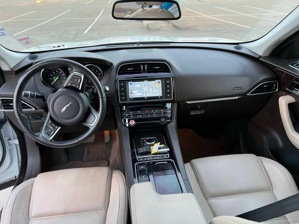 2018 Jaguar F-Pace - Image 19 of 19