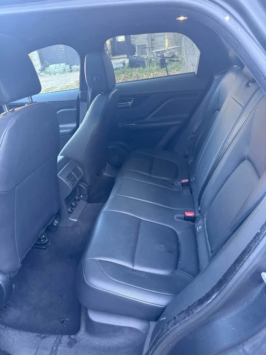 2018 Jaguar F-Pace - Image 13 of 14