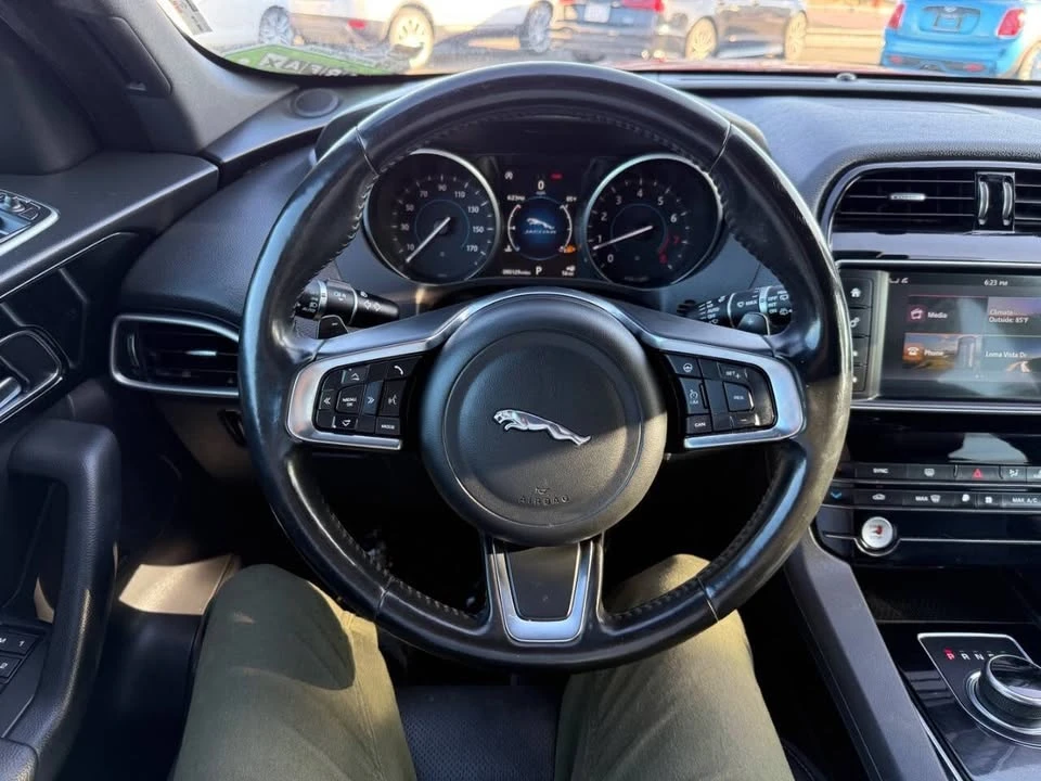 2018 Jaguar F-Pace - Image 10 of 19