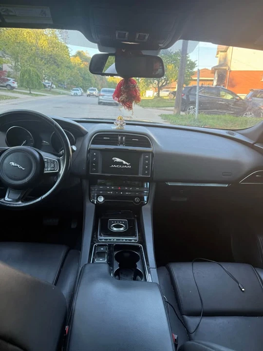 2018 Jaguar F-Pace - Image 12 of 14