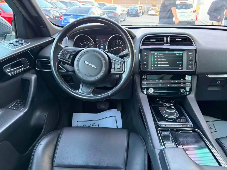 2018 Jaguar F-Pace - Image 8 of 12