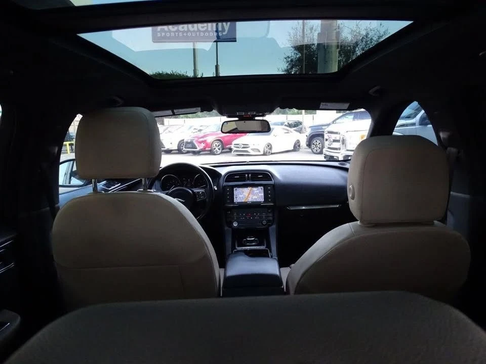 2018 Jaguar F-Pace - Image 18 of 20