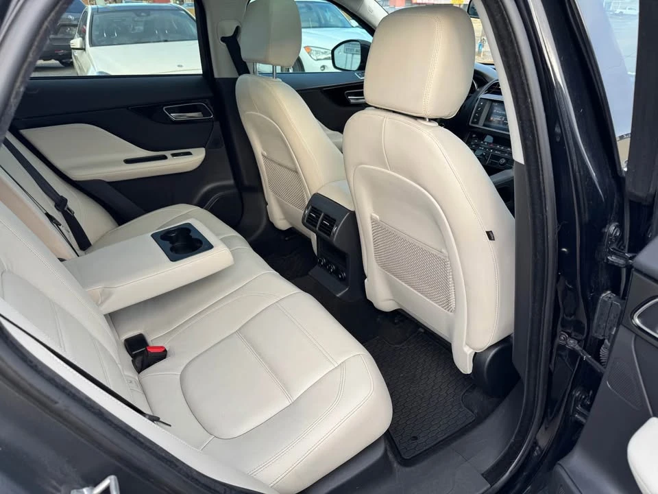 2018 Jaguar F-Pace - Image 14 of 19