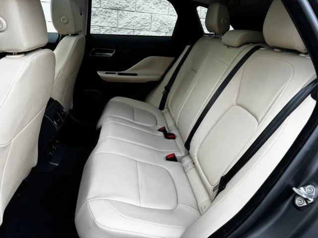 2018 Jaguar F-Pace - Image 5 of 15