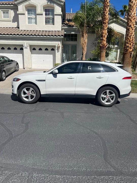 2018 Jaguar F-Pace - Image 3 of 10