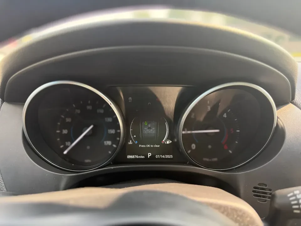 2018 Jaguar F-Pace - Image 5 of 5