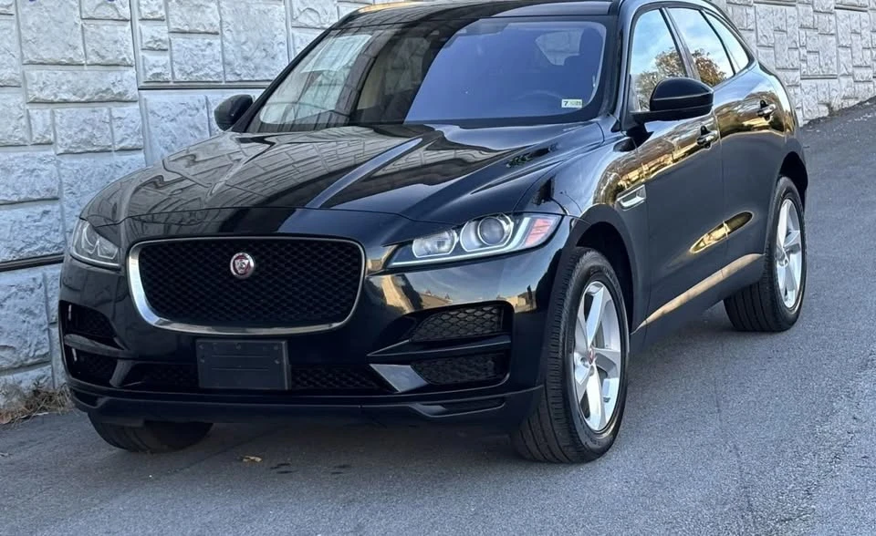 2018 Jaguar F-Pace - Image 10 of 10