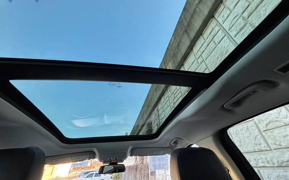 2018 Jaguar F-Pace - Image 8 of 10