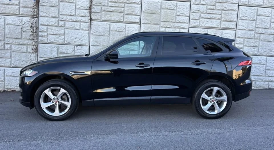 2018 Jaguar F-Pace - Image 2 of 10