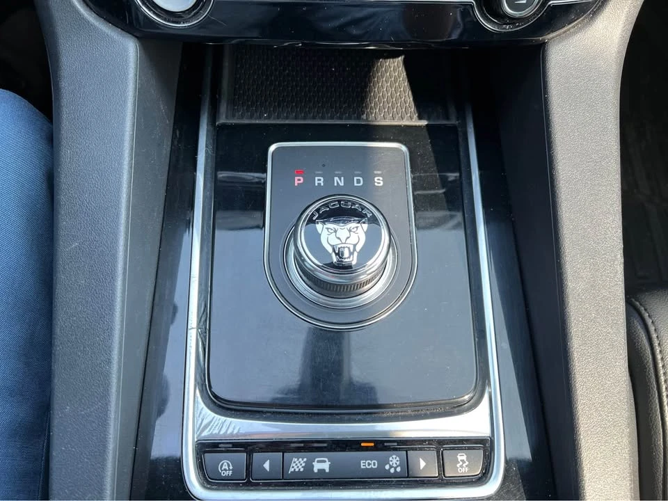 2018 Jaguar F-Pace - Image 11 of 16