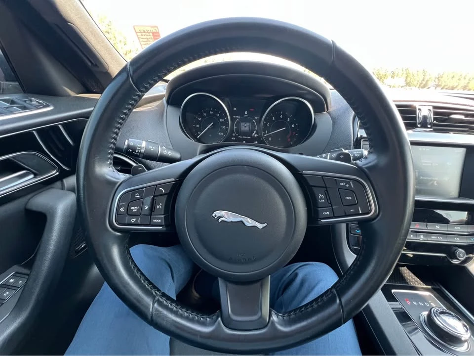2018 Jaguar F-Pace - Image 8 of 16