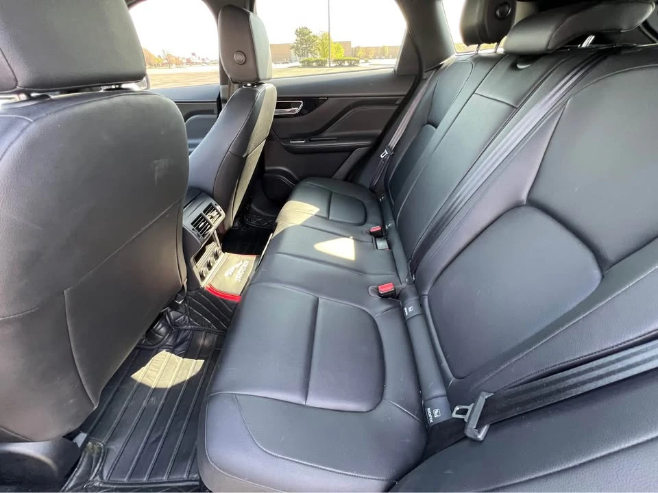 2018 Jaguar F-Pace - Image 15 of 16