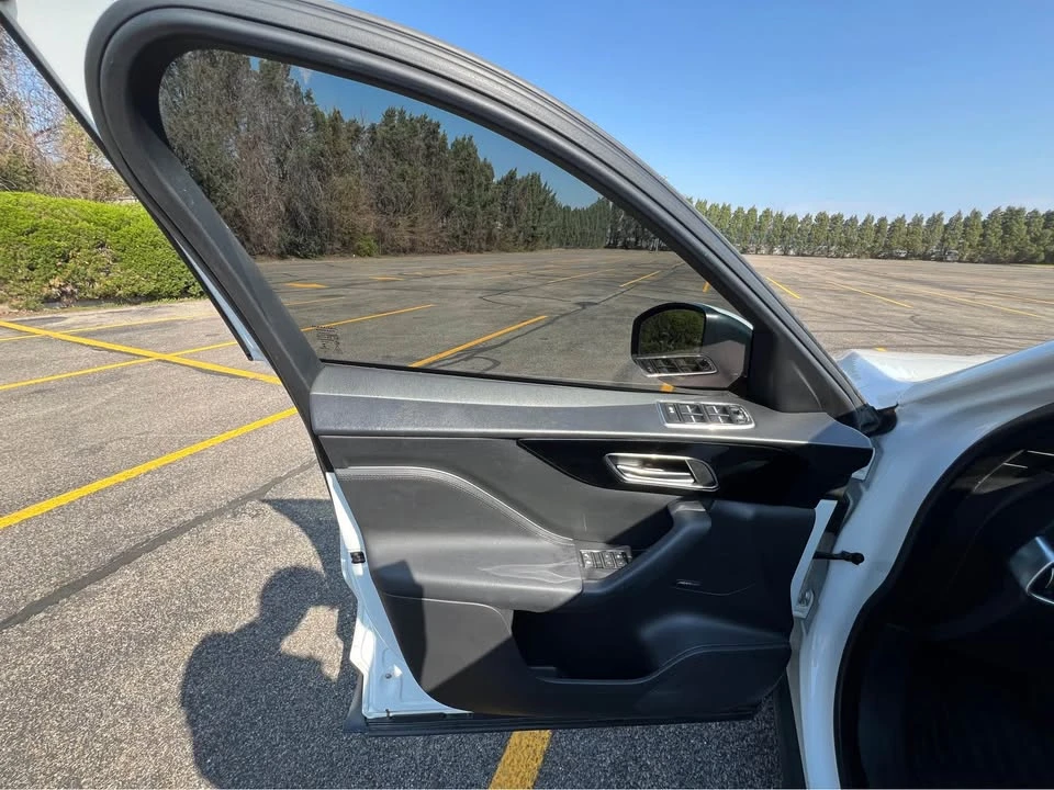 2018 Jaguar F-Pace - Image 14 of 16