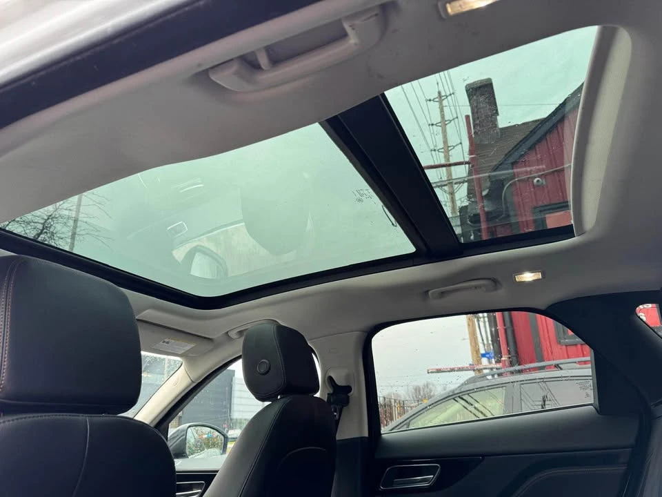 2018 Jaguar F-Pace - Image 15 of 20
