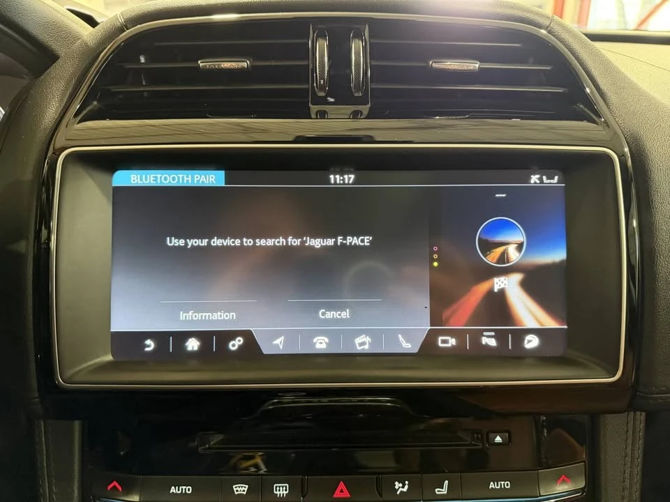 2018 Jaguar F-Pace - Image 17 of 20