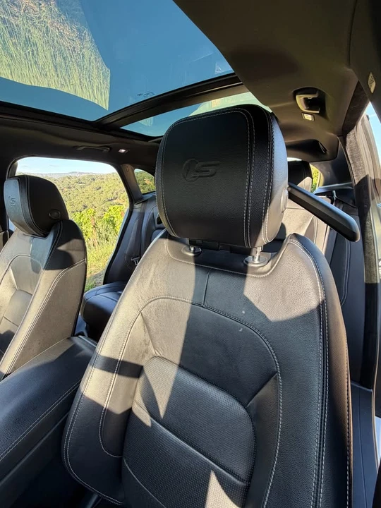 2018 Jaguar F-Pace - Image 16 of 20