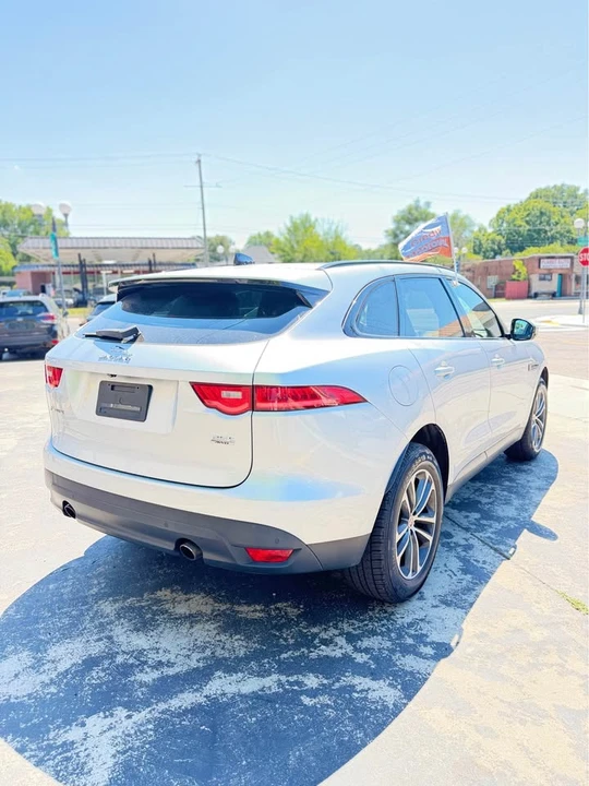2018 Jaguar F-Pace - Image 4 of 8