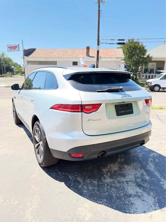 2018 Jaguar F-Pace - Image 3 of 8