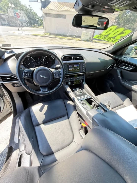 2018 Jaguar F-Pace - Image 5 of 8