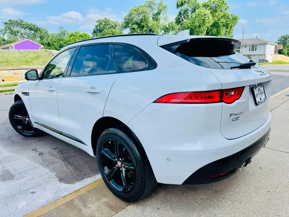 2018 Jaguar F-Pace - Image 5 of 19