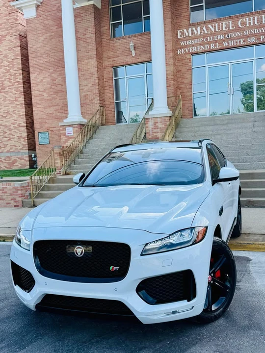 2018 Jaguar F-Pace - Image 16 of 20