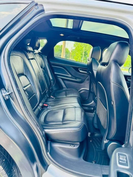 2018 Jaguar F-Pace - Image 17 of 20