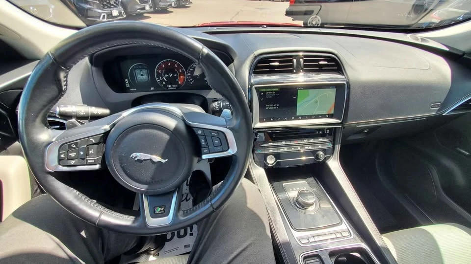 2018 Jaguar F-Pace - Image 6 of 14