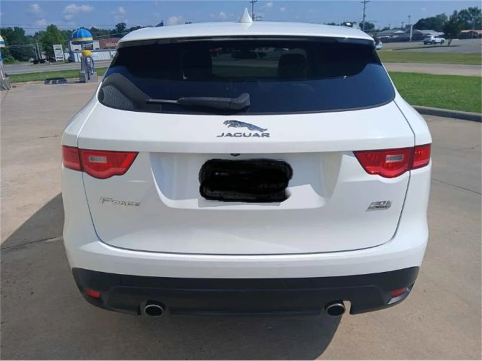 2018 Jaguar F-Pace - Image 15 of 19
