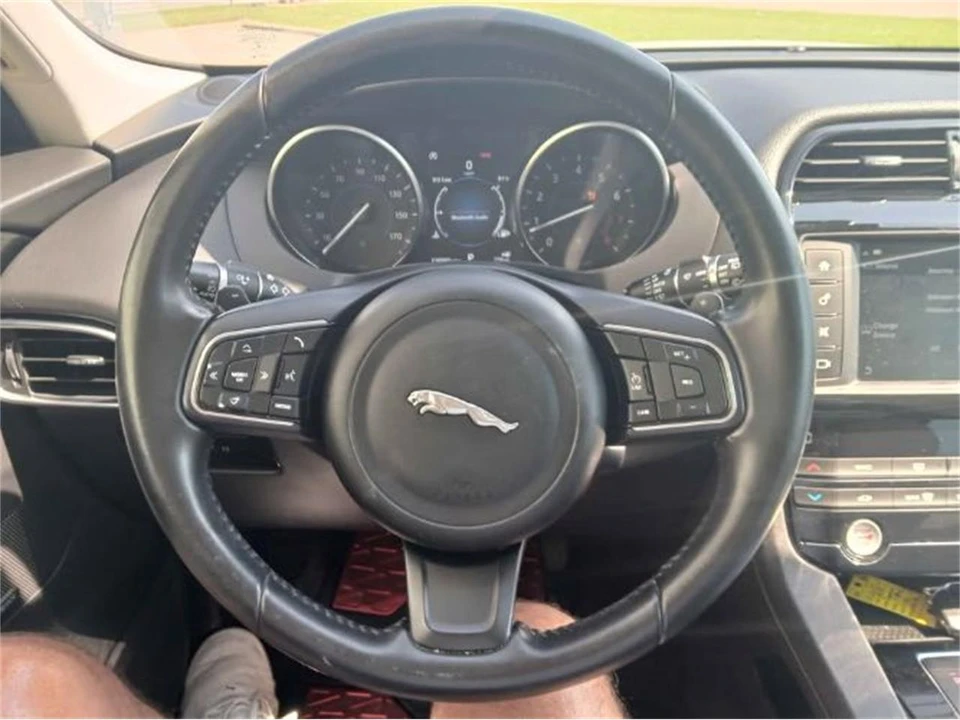 2018 Jaguar F-Pace - Image 11 of 19