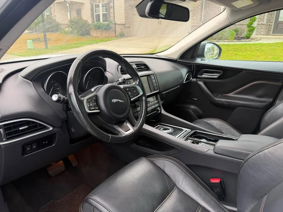 2018 Jaguar F-Pace - Image 6 of 11
