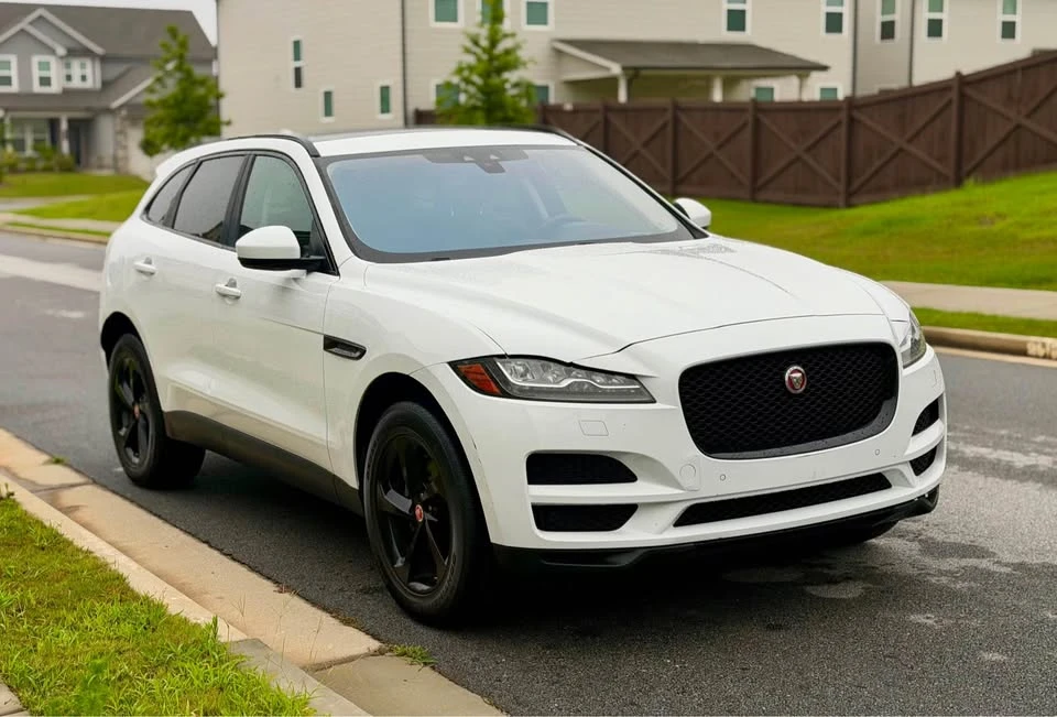 2018 Jaguar F-Pace - Image 3 of 11