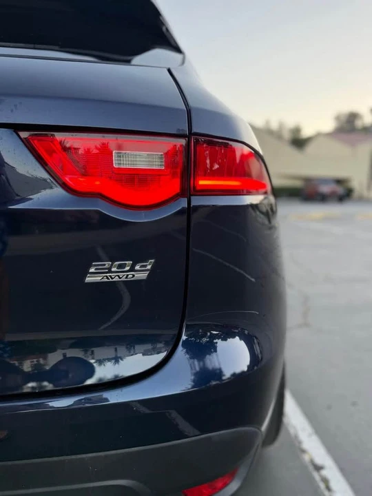 2018 Jaguar F-Pace - Image 8 of 16