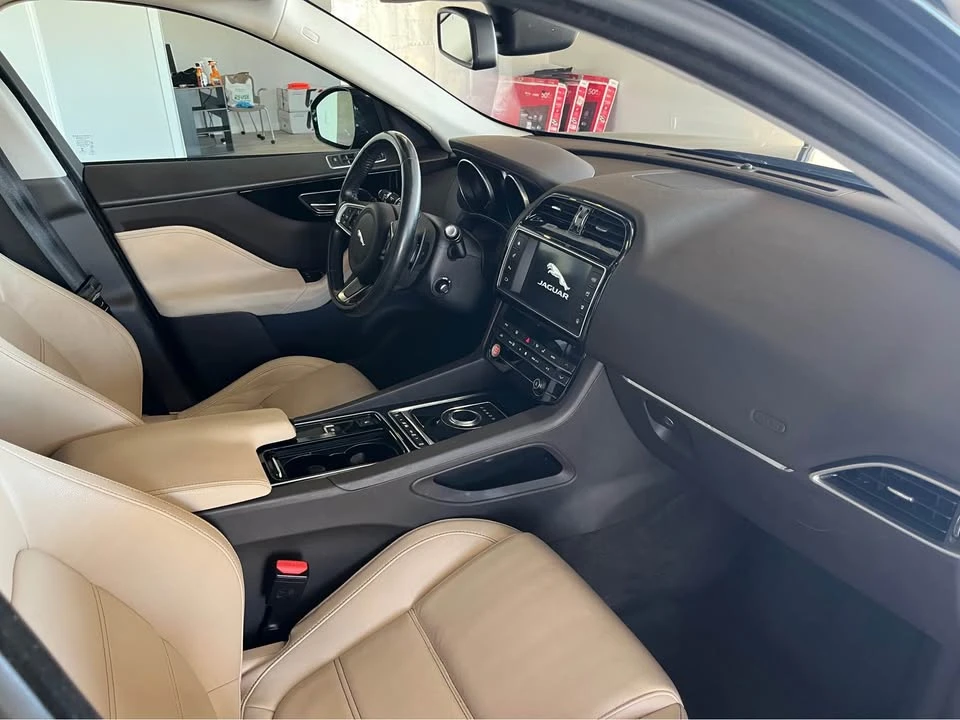 2018 Jaguar F-Pace - Image 13 of 19