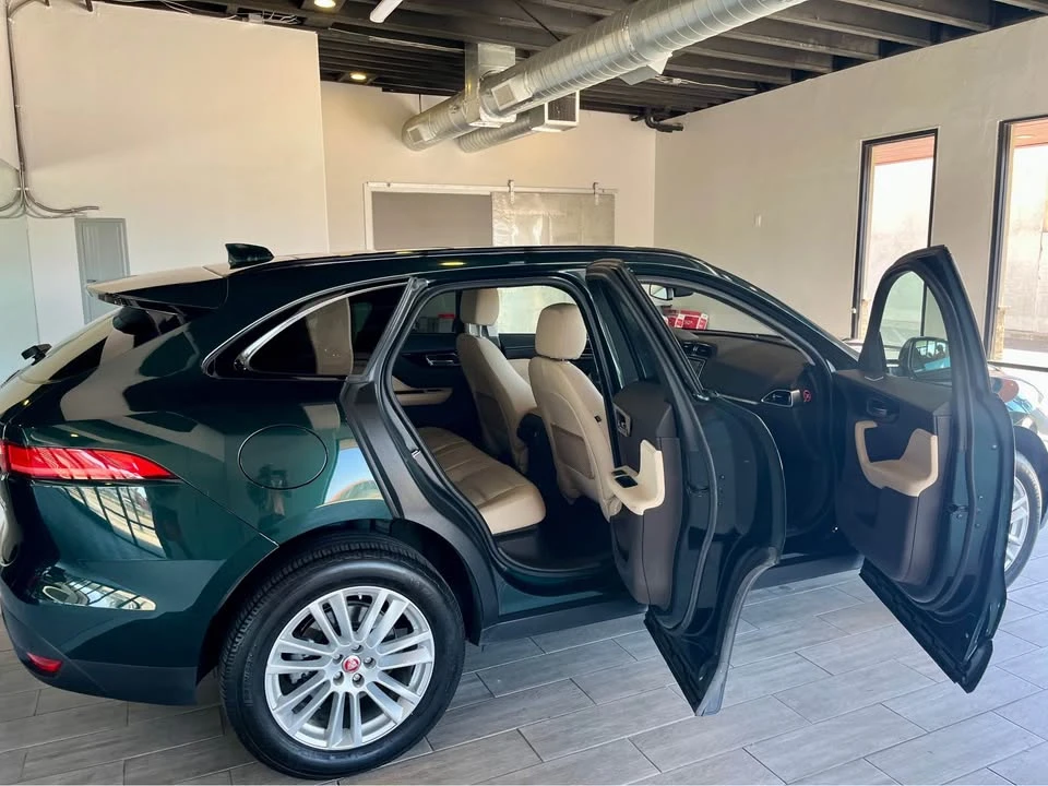2018 Jaguar F-Pace - Image 16 of 19