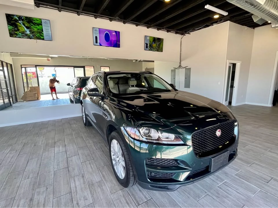 2018 Jaguar F-Pace - Image 2 of 19