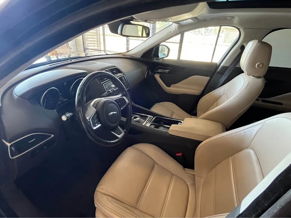 2018 Jaguar F-Pace - Image 11 of 19