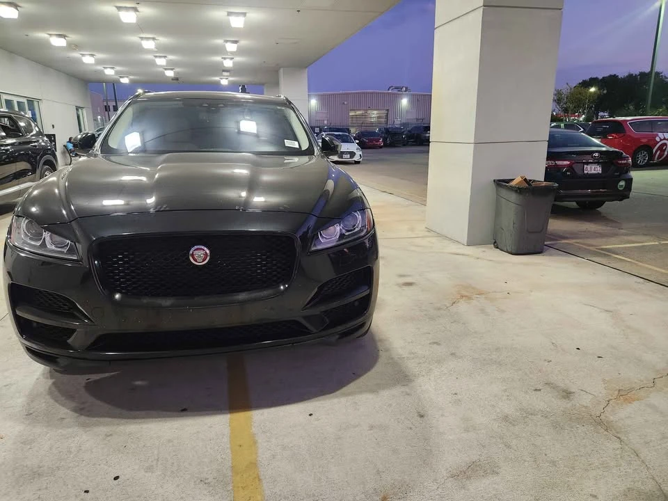 2018 Jaguar F-Pace - Image 2 of 18