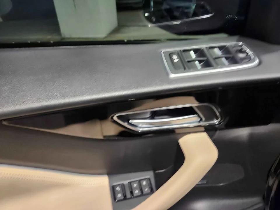 2018 Jaguar F-Pace - Image 8 of 18